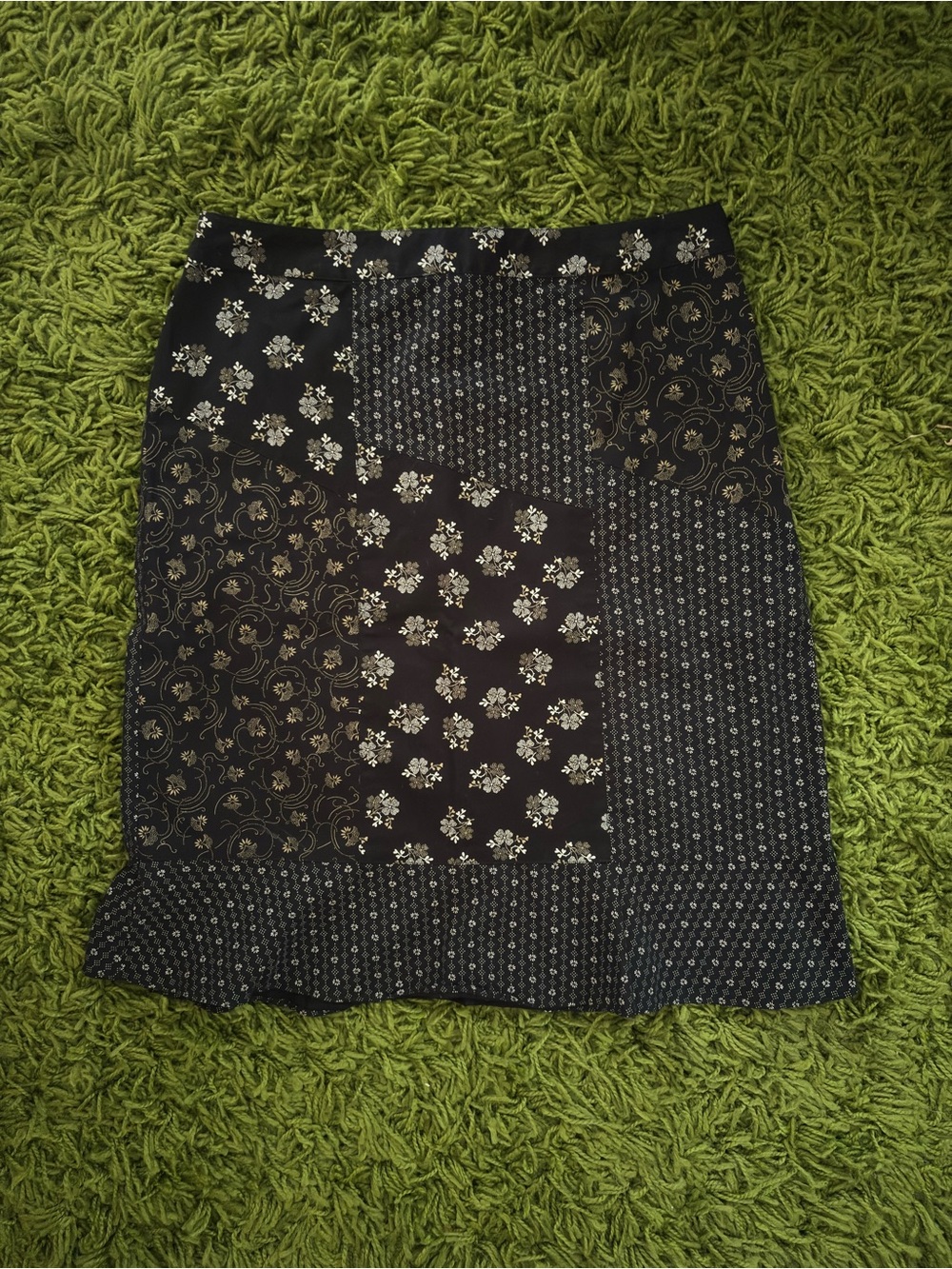 LOFT Black Patchwork Floral Pencil Skirt